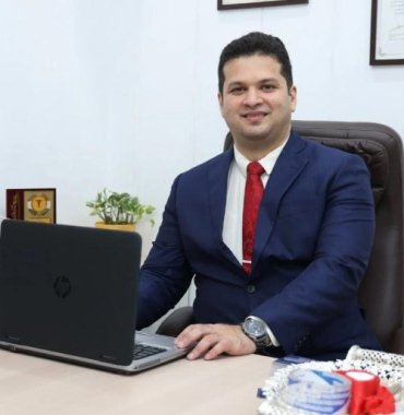 Dr. Prasad Kasbekar